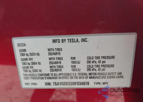 2024 Tesla Model Y Long Range Dual Motor All-Wheel Drive z USA, uszkodzony, nr VIN 7SAYGDEE5RF034978